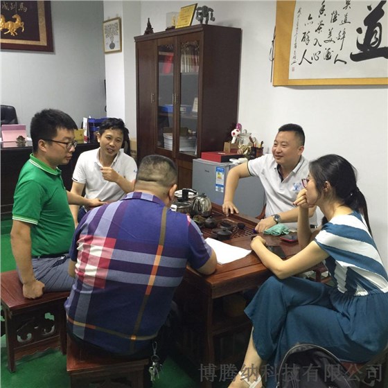 博腾纳-专注蓝牙耳机外壳，蓝牙耳机定制注塑火博（中国）加工厂家