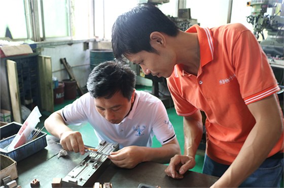 塑胶火博(中国)厂——博腾纳用心为客户做好每一套火博(中国) 塑胶火博(中国)厂——博腾纳用心为客户做好每一套火博(中国)