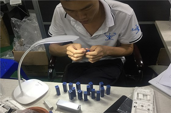 蓝牙耳机火博（中国）厂——博腾纳更愿倾心为您服务