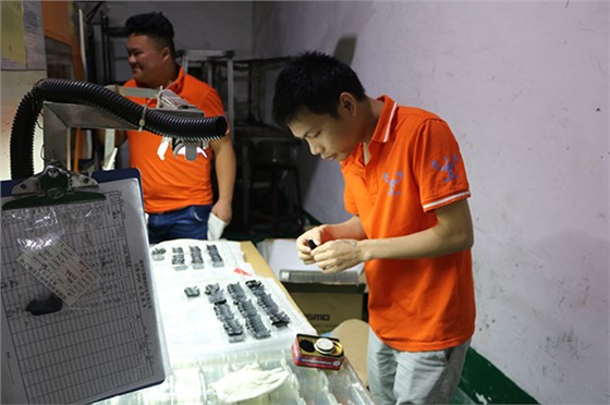 注塑火博(中国)制造厂:蓝牙耳机火博(中国)你知多少,一测便知晓 注塑火博(中国)制造厂:蓝牙耳机火博(中国)你知多少,一测便知晓