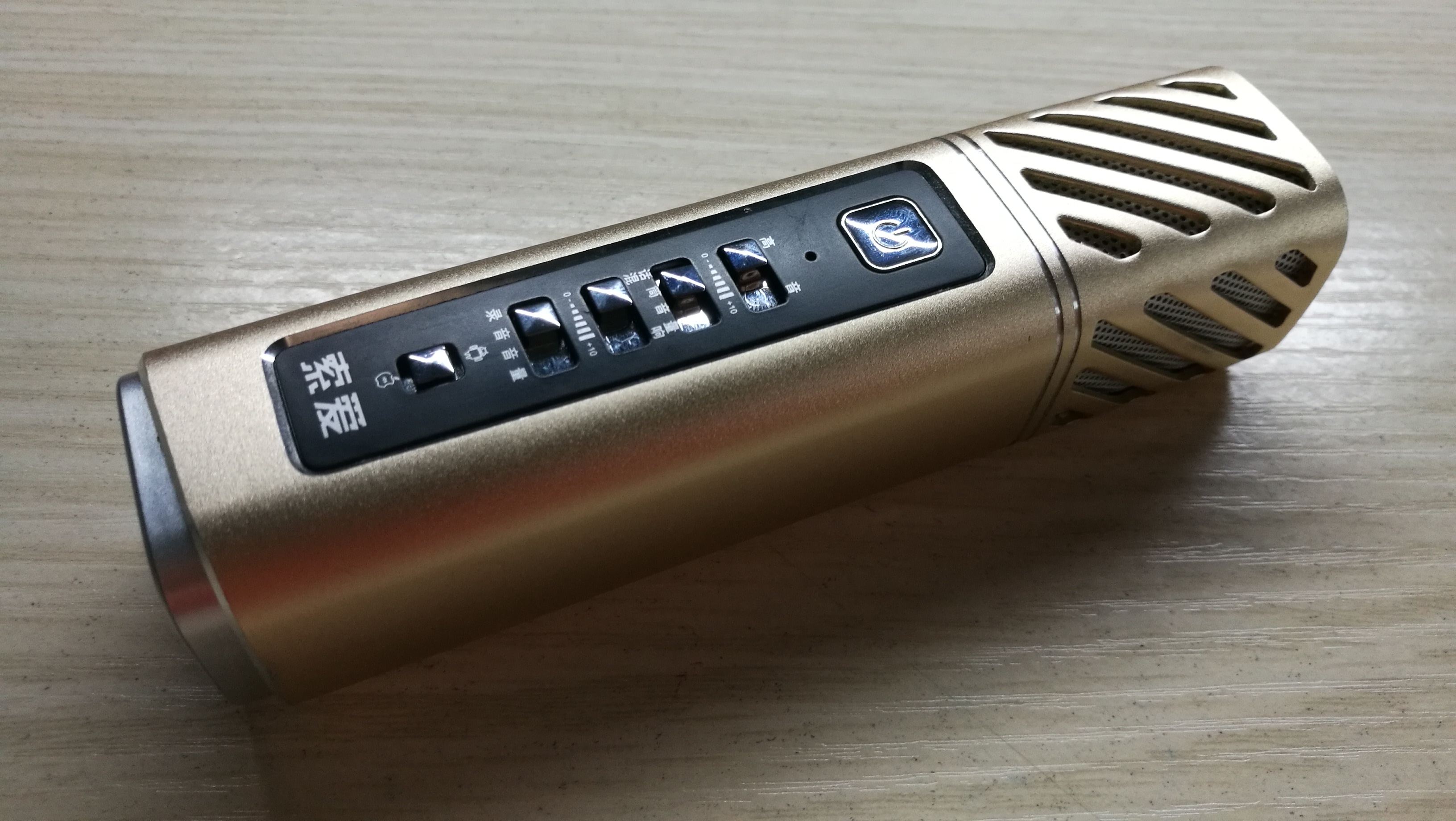 索爱智能和博腾纳合作的故事(迷你话筒外壳案例) 索爱智能和博腾纳合作的故事(迷你话筒外壳案例)