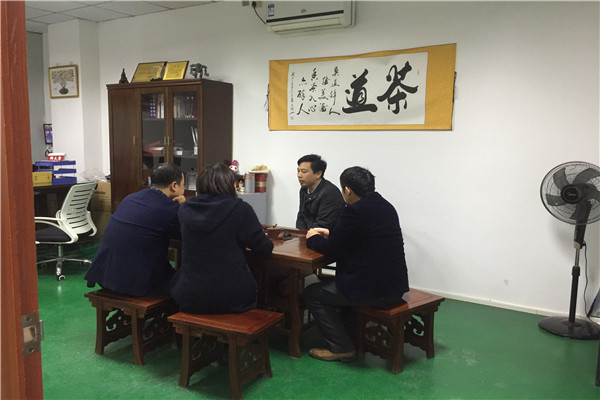 看!深圳塑胶火博(中国)厂与郑州客户因火博(中国)千里结缘——博腾纳 看!深圳塑胶火博(中国)厂与郑州客户因火博(中国)千里结缘——博腾纳